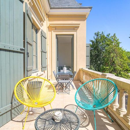 Chateau Ecully - Appartement 2 Chambres - Terrasse & Parking Dış mekan fotoğraf